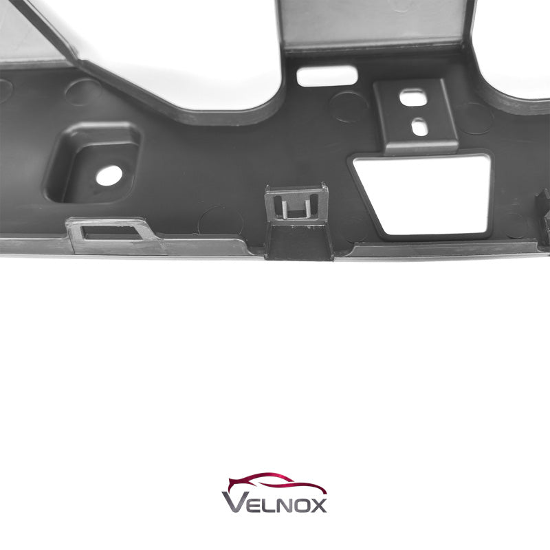 Retaining clip and center opening detail on the HO1041103 bumper support